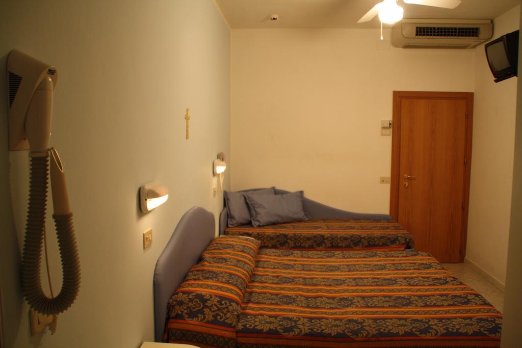 Hotel Tiglio 리미니 객실 사진