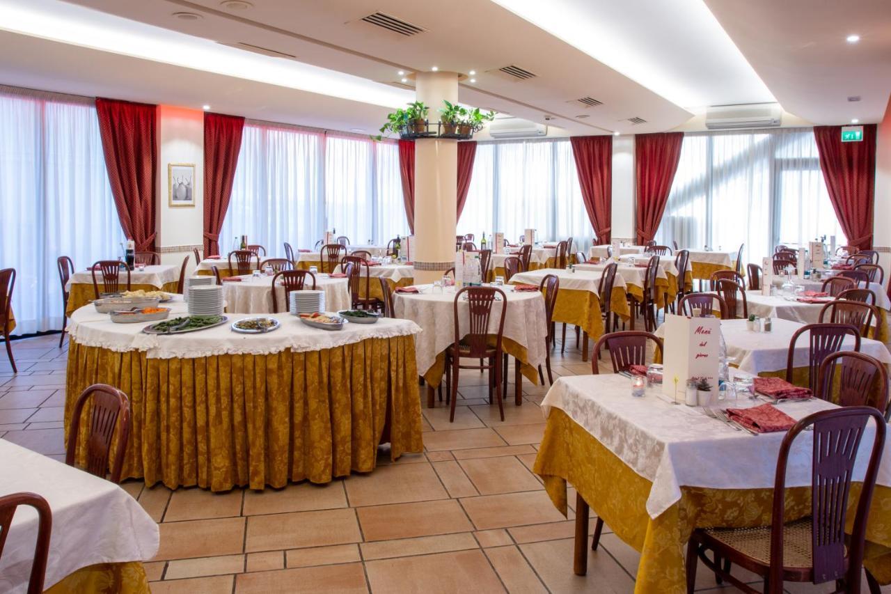 Hotel Tiglio 리미니 외부 사진
