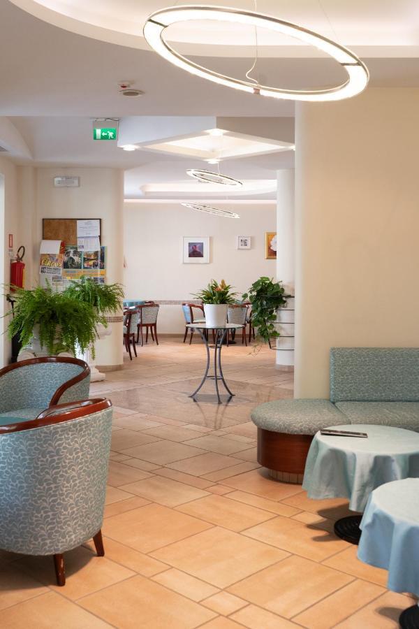 Hotel Tiglio 리미니 외부 사진